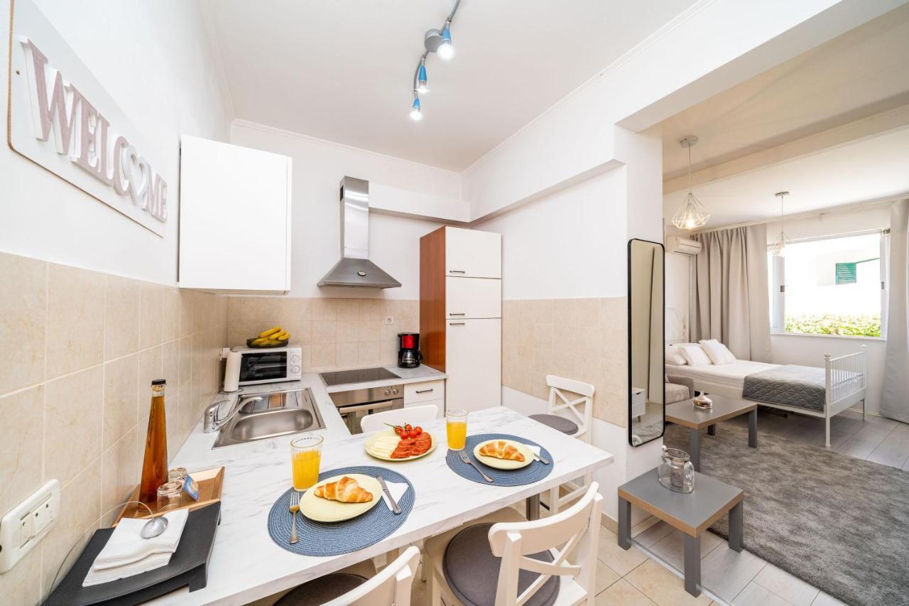 Larissa Apartament *